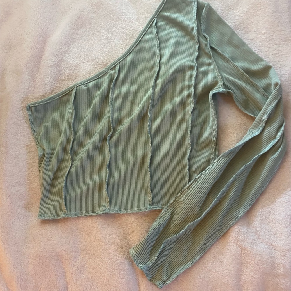 Shien long sleeve green top in XS